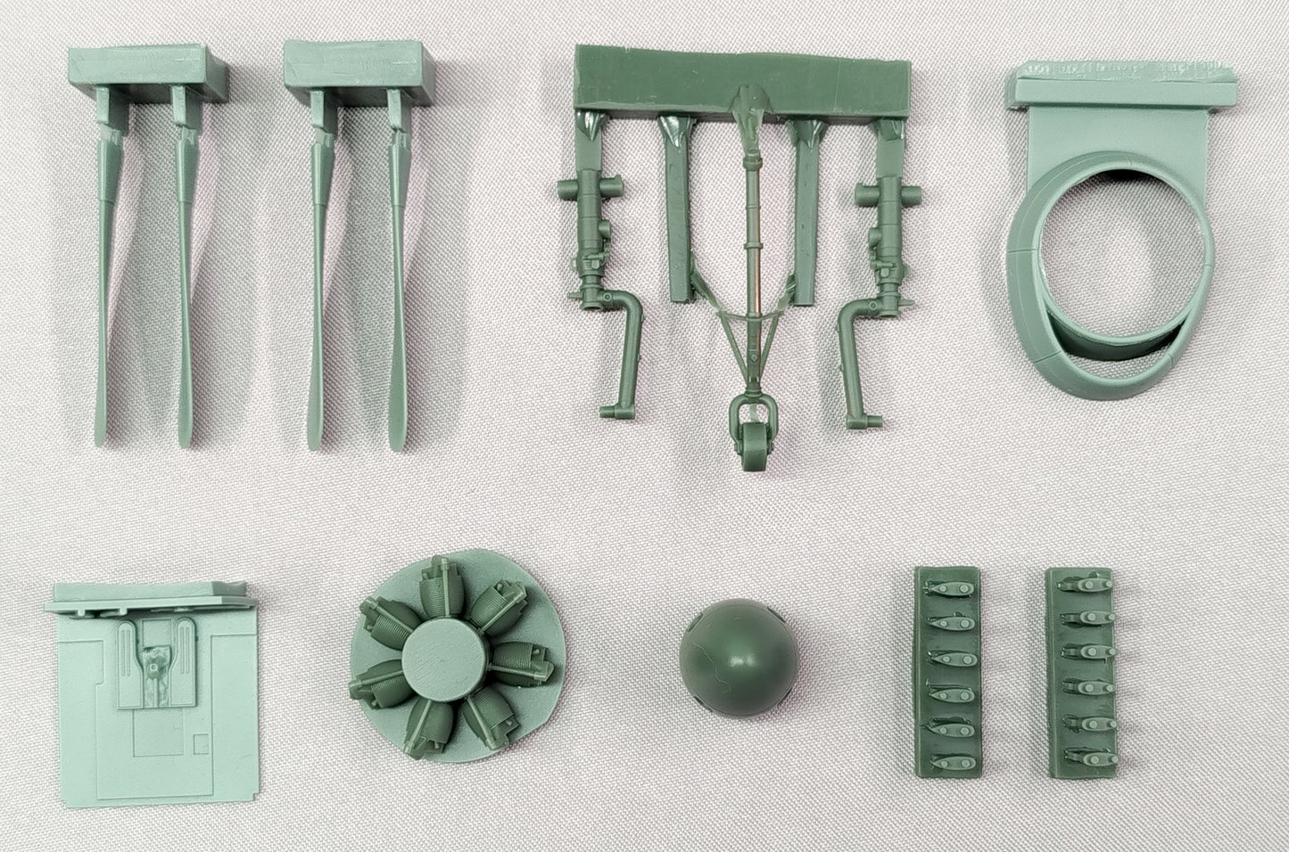 Martin AM-1 Mauler model kit, 1/48 scale