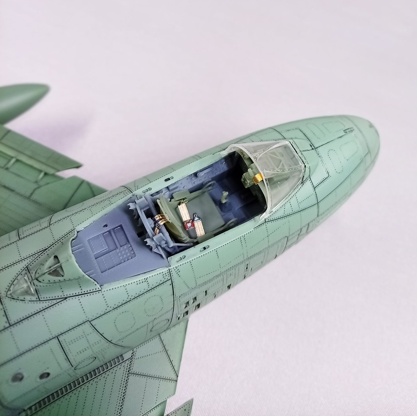 F-86H Sabre “HOG” model kit, 1/48 scale