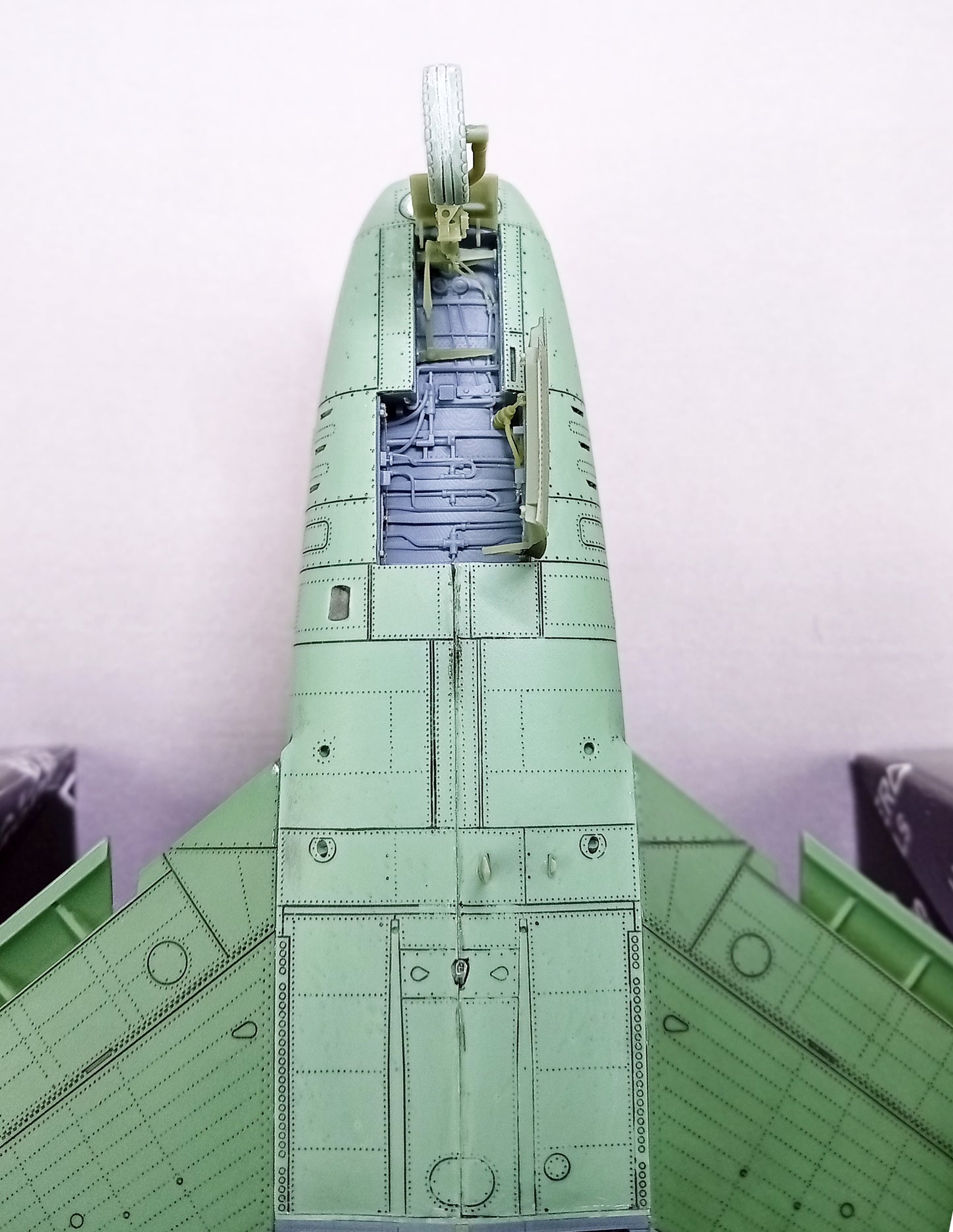 F-86H Sabre “HOG” model kit, 1/48 scale