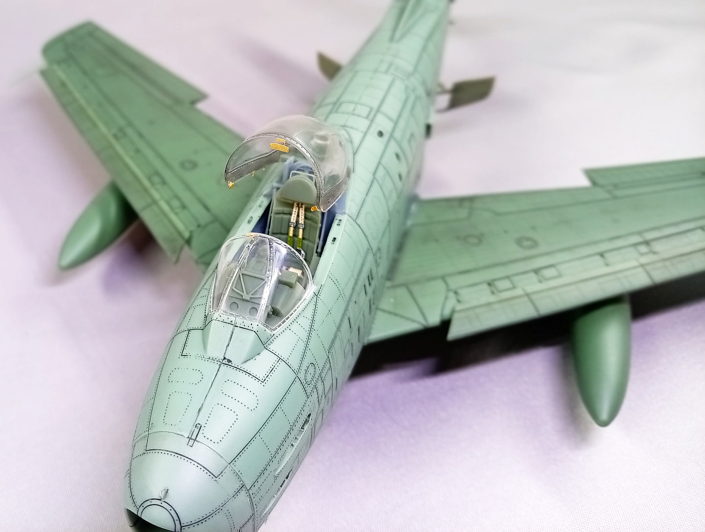 F-86H Sabre “HOG” model kit, 1/48 scale