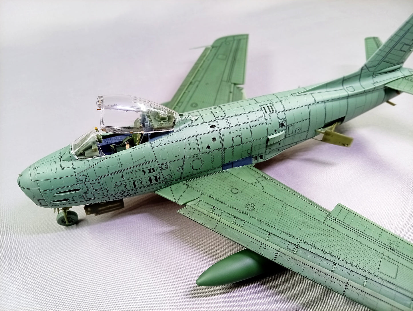F-86H Sabre “HOG” model kit, 1/48 scale