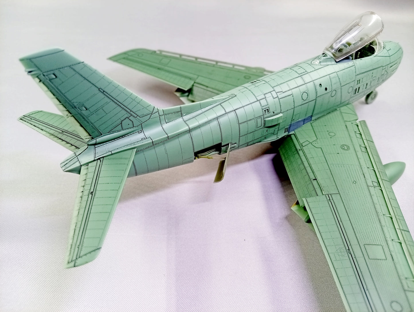 F-86H Sabre “HOG” model kit, 1/48 scale
