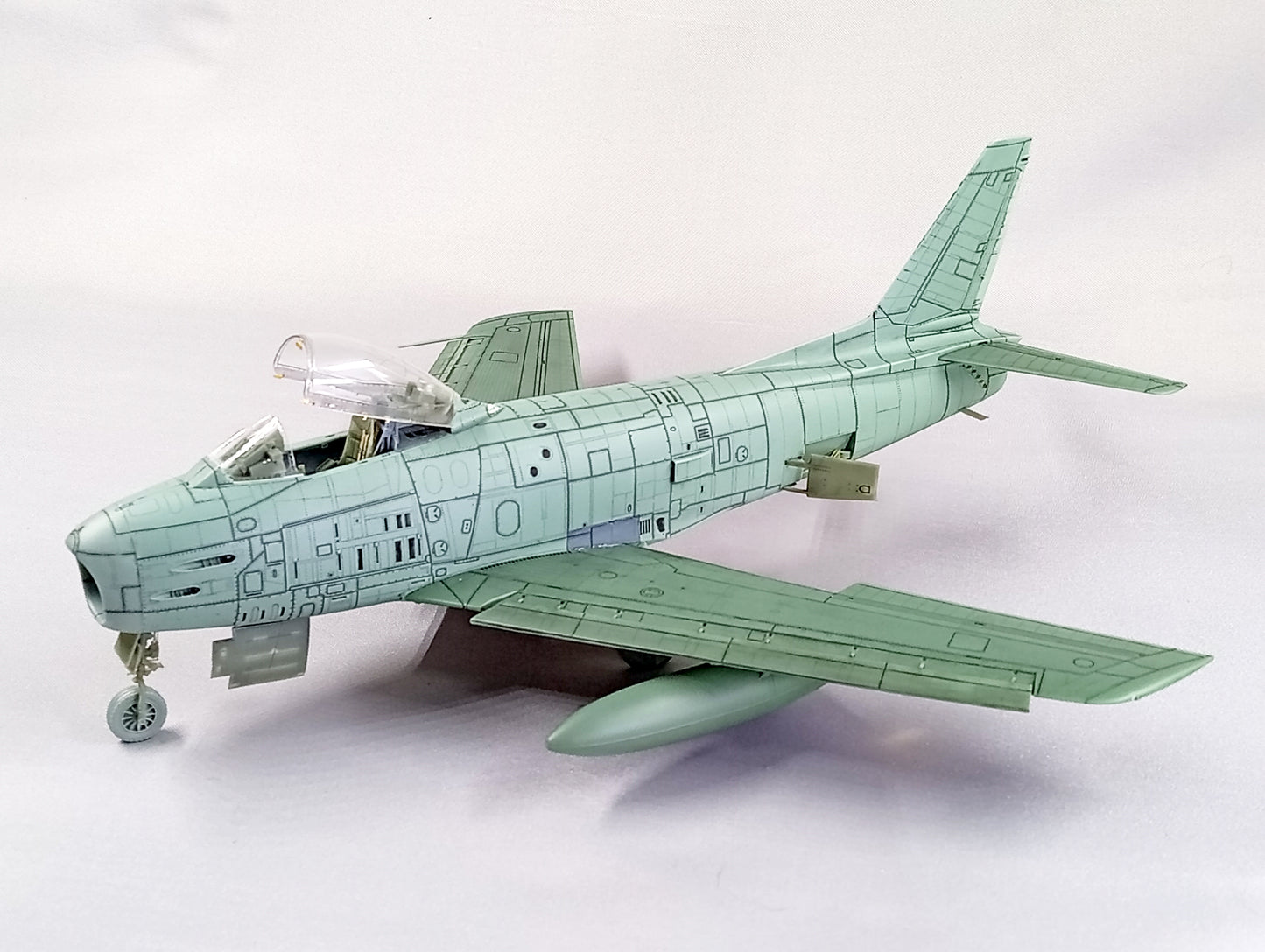 F-86H Sabre “HOG” model kit, 1/48 scale