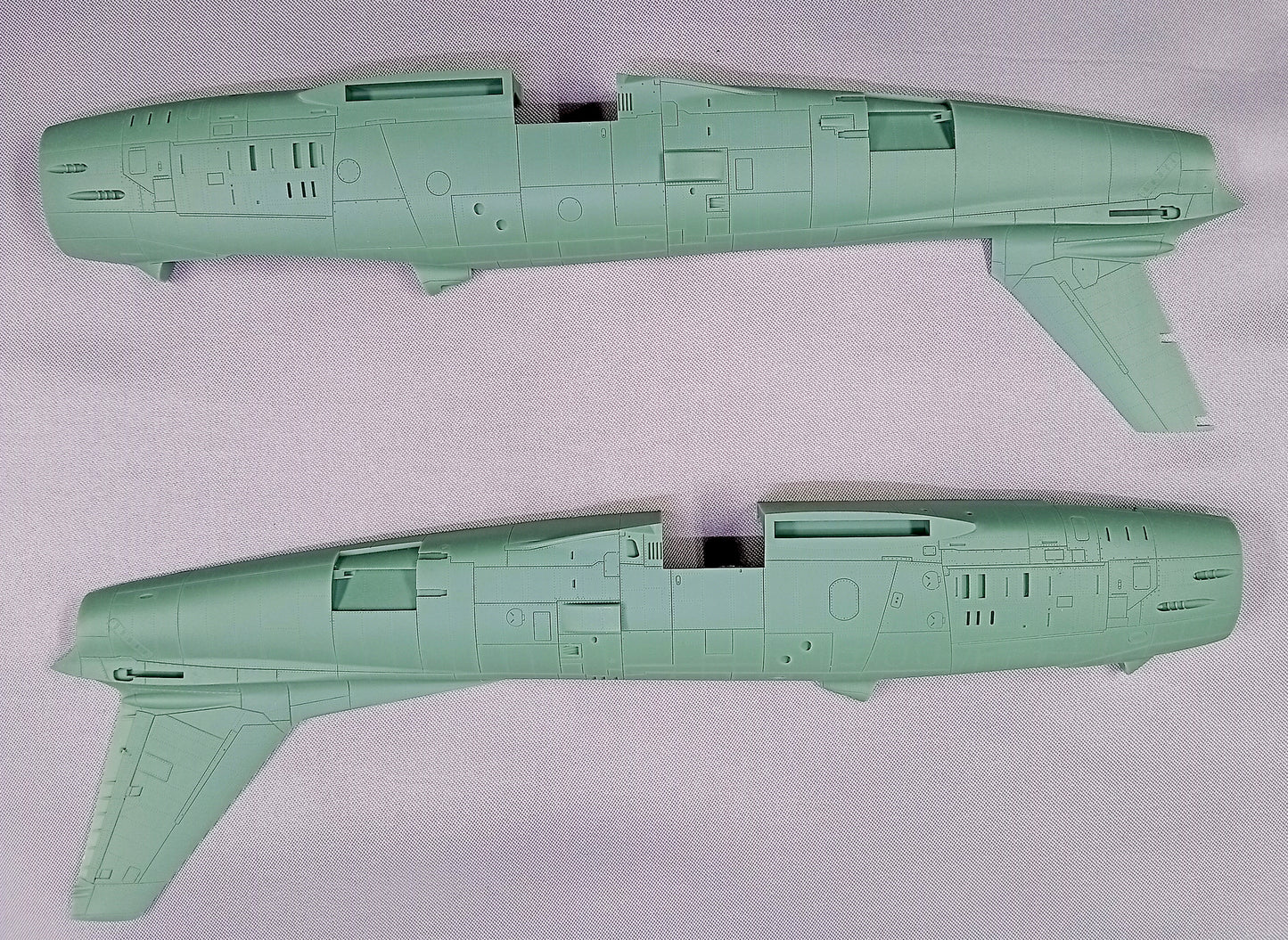 F-86H Sabre “HOG” model kit, 1/48 scale