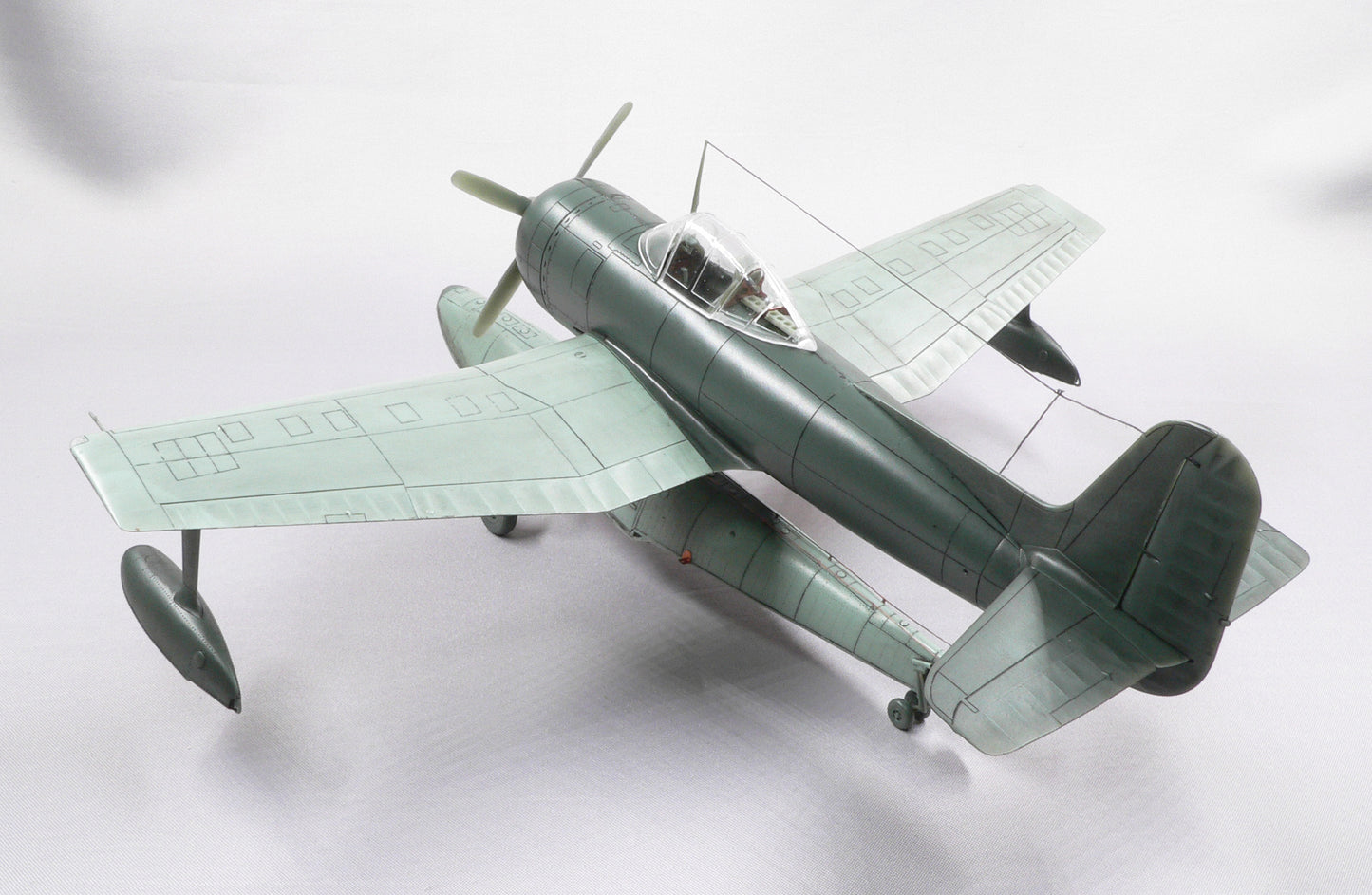 Curtiss SC-1 Seahawk 1/48 scale model kit
